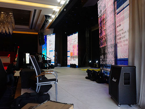 美動(dòng)華人-調(diào)試現(xiàn)場(chǎng)