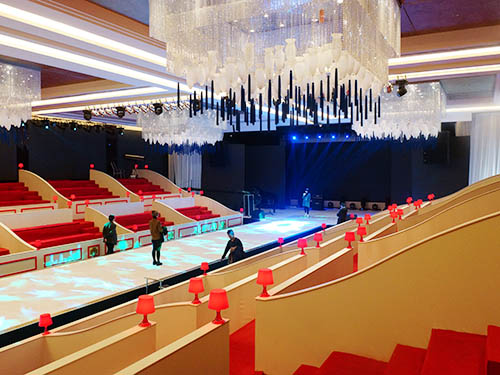 美動(dòng)華人-調(diào)試現(xiàn)場(chǎng)