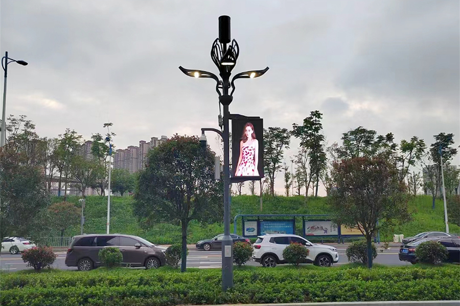 路燈變聰明了！你家門(mén)口的燈桿正在悄悄升級(jí)
