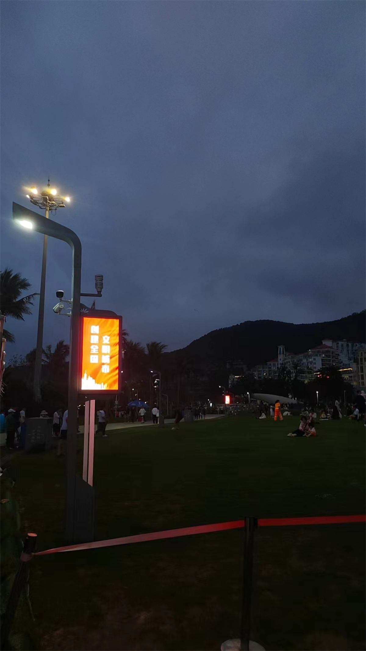 智慧燈桿廠家：賦能智慧城市基礎(chǔ)設(shè)施升級(jí)的核心伙伴